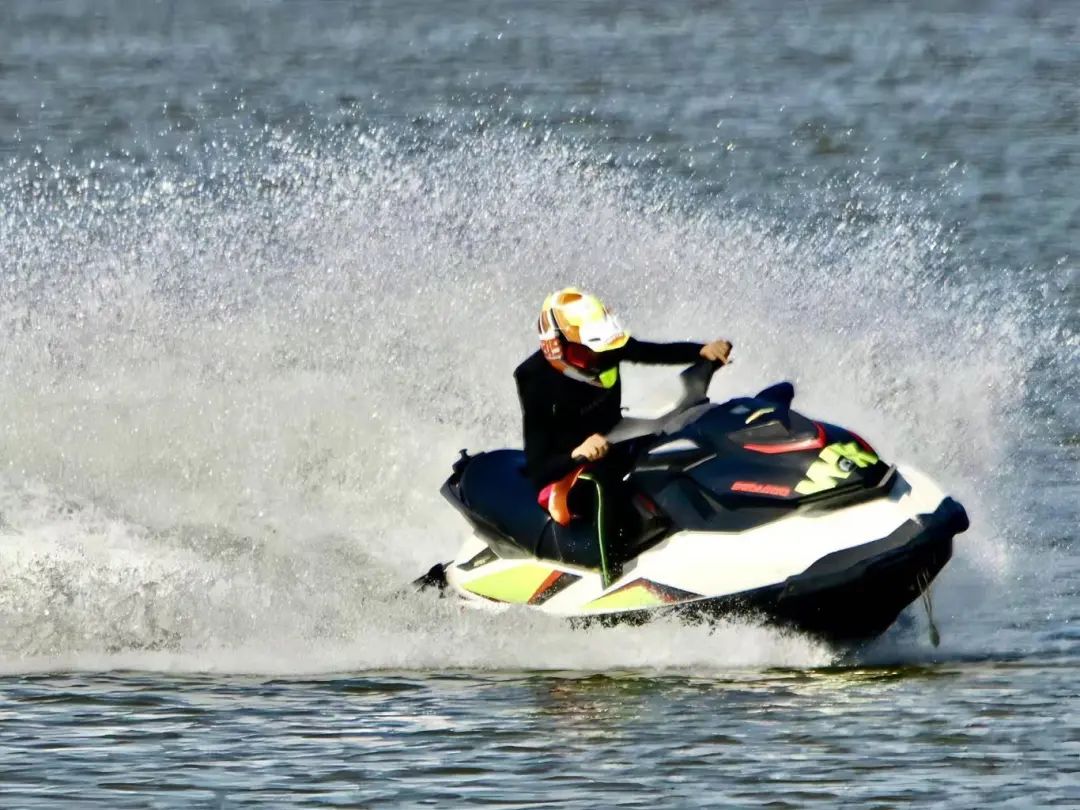 石嘴山市第一届摩托艇挑战赛圆满落幕，来年再续狂欢！