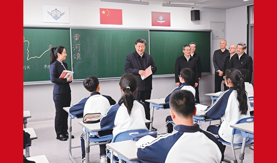 习近平：推动全民阅读，建设书香社会